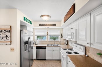 1717 2nd St, Jacksonville Beach, FL 32250