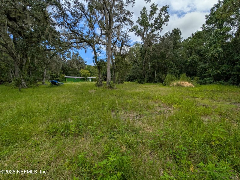 147 Pine Tree Rd, Palatka, FL 32177