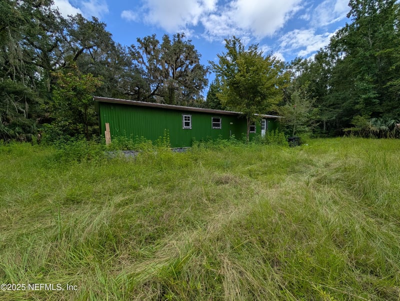 147 Pine Tree Rd, Palatka, FL 32177