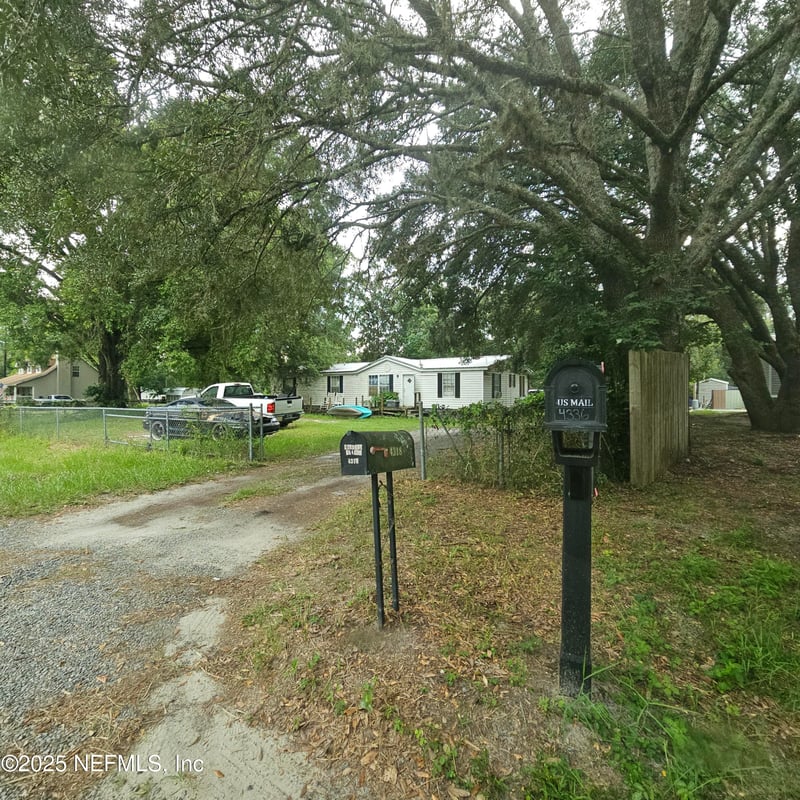 4318 Deerfield Cir, Macclenny, FL 32063