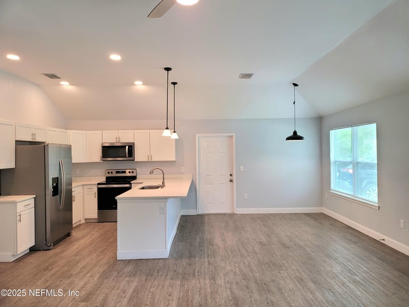 1978 Solomon St, Orange Park, FL 32073