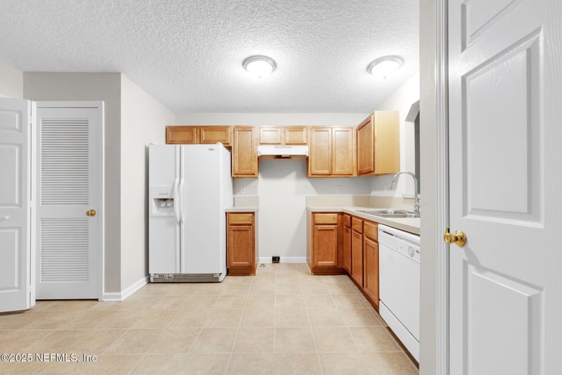 8400 Mcgirts Village Ln, Jacksonville, FL 32210