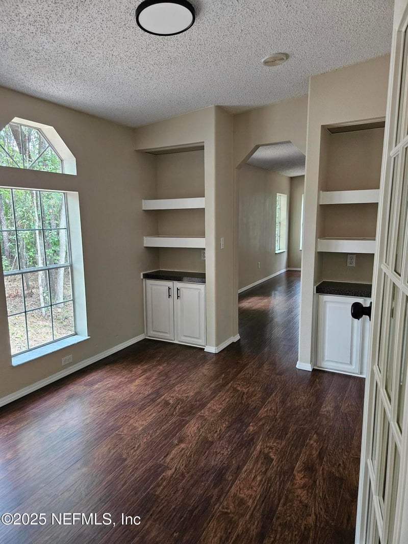 2469 Oleander Ave, Middleburg, FL 32068