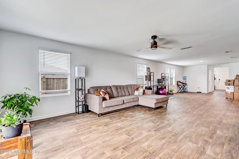 12074 Green Thicket Ln, Jacksonville, FL 32219