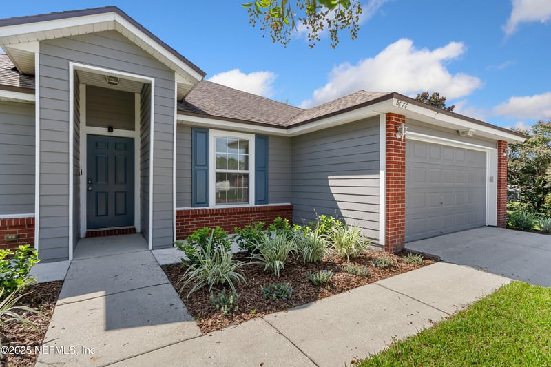 8676 Tristan Dr, Jacksonville, FL 32210