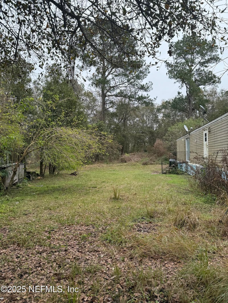 23216 35th Ave, Melrose, FL 32666