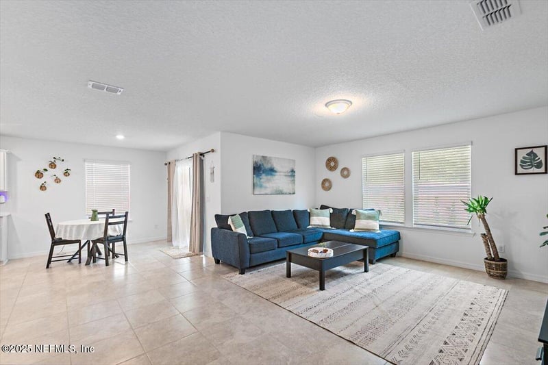 5459 Bullseye Cir, Jacksonville, FL 32244