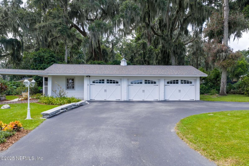 3528 Lullwater Ln, Orange Park, FL 32073