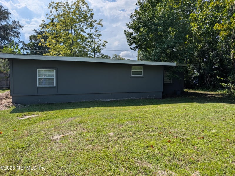 1339 Ellis Rd, Jacksonville, FL 32205