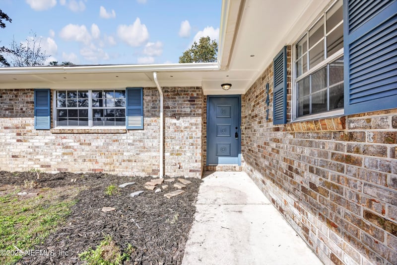 947 Grove Park Dr, Orange Park, FL 32073