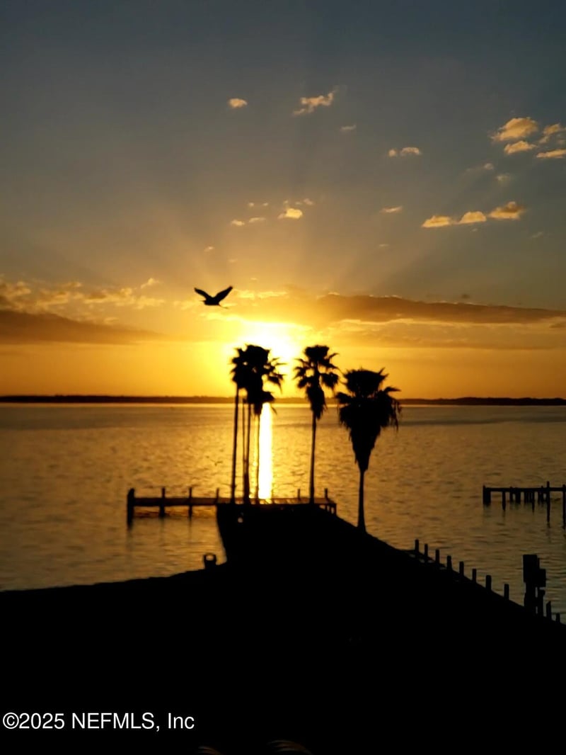 10 Central Ave, Crescent City, FL 32112