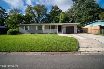 6256 Sage Dr, Jacksonville, FL 32210