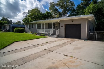 6256 Sage Dr, Jacksonville, FL 32210