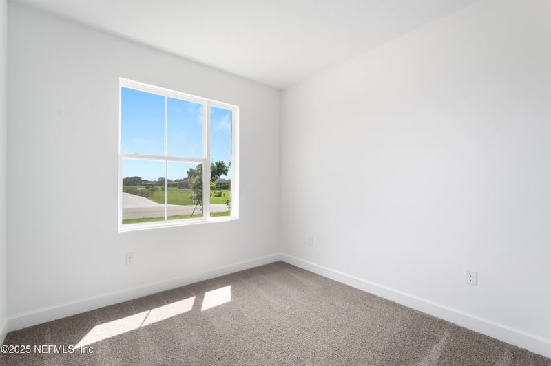 9005 Players Dr, Weeki Wachee, FL 34613