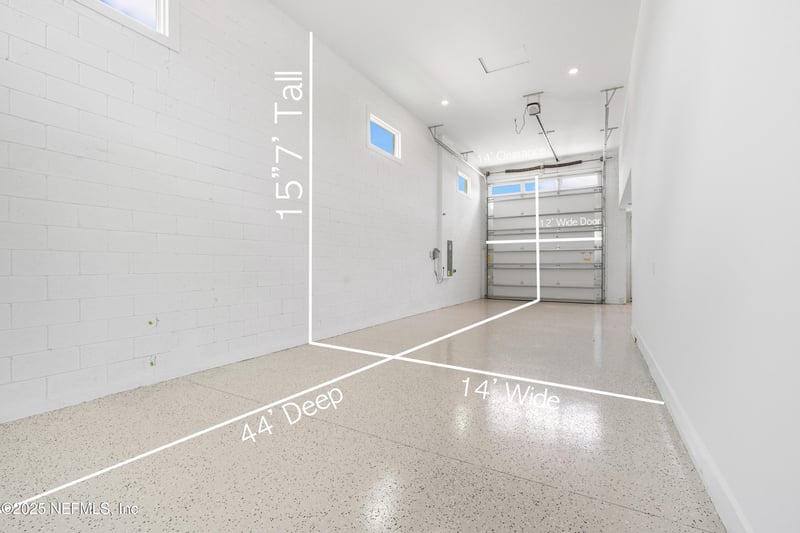 9021 Players Dr, Weeki Wachee, FL 34613