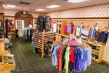 9156 Players Dr, Weeki Wachee, FL 34613