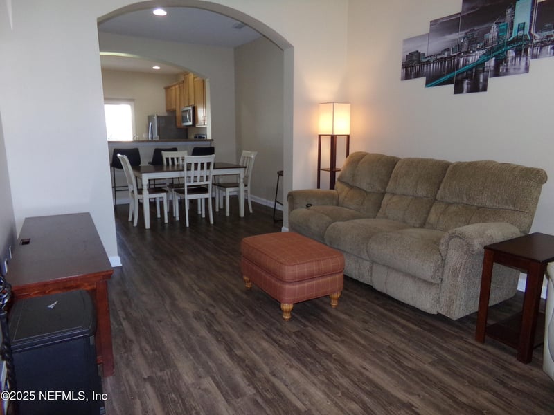 13052 Sunset Lake Dr, Jacksonville, FL 32258