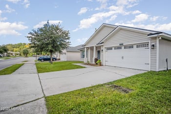 329 Gillespie Gardens Dr, Jacksonville, FL 32218