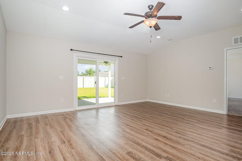 329 Gillespie Gardens Dr, Jacksonville, FL 32218