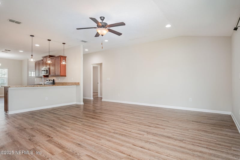 329 Gillespie Gardens Dr, Jacksonville, FL 32218