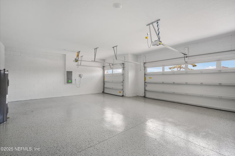 9195 Players Dr, Weeki Wachee, FL 34613