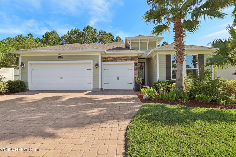 297 Grant Logan Dr, St Johns, FL 32259