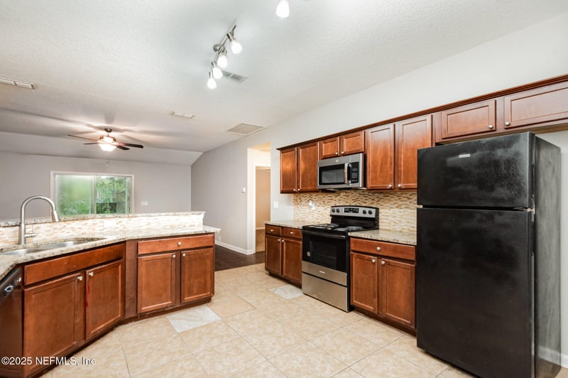 8073 Violet Willow Ln, Jacksonville, FL 32244