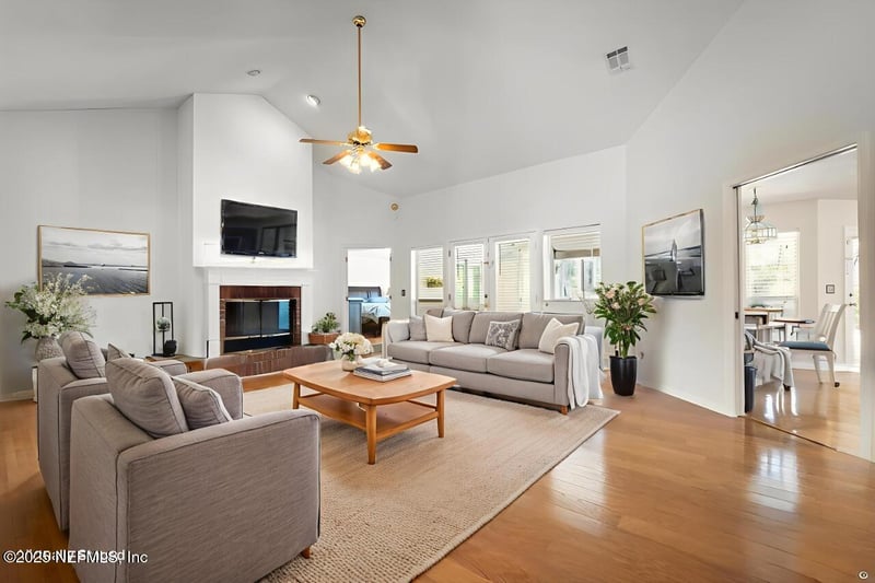 8213 Hampton Lake Ln, Jacksonville, FL 32256