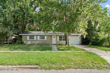 7567 Sharbeth Dr, Jacksonville, FL 32210