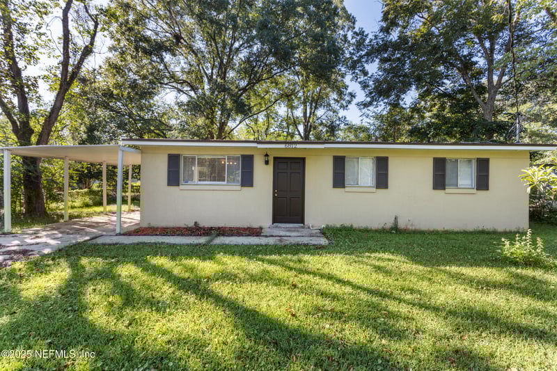 6812 Goldilocks Ln, Jacksonville, FL 32210