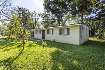 6812 Goldilocks Ln, Jacksonville, FL 32210