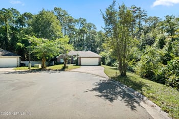 2352 Scenic View Ct, Jacksonville, FL 32218