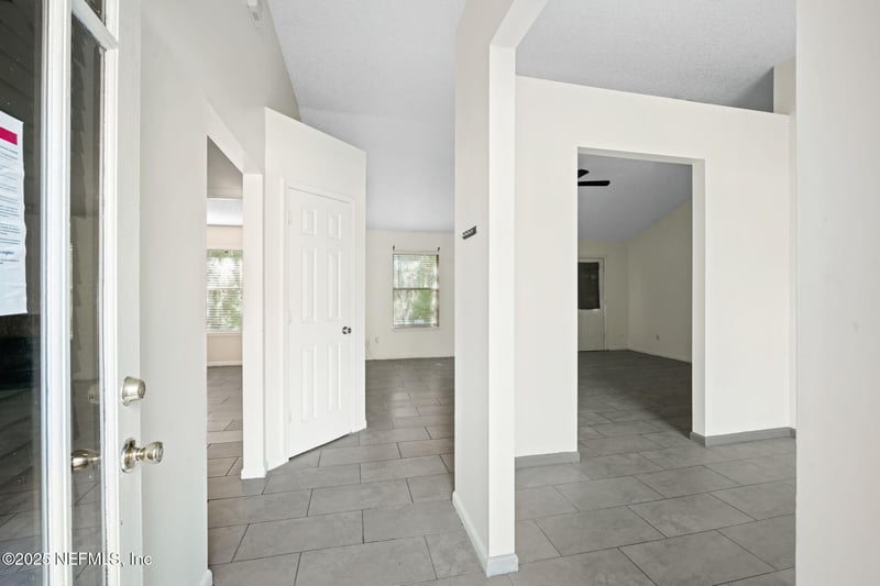 2352 Scenic View Ct, Jacksonville, FL 32218