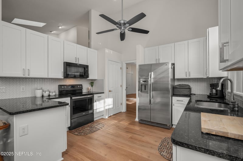 5091 Great Oak Ln, Sanford, FL 32771