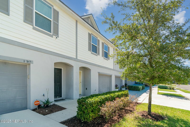 10547 Maidstone Cove Dr, Jacksonville, FL 32218