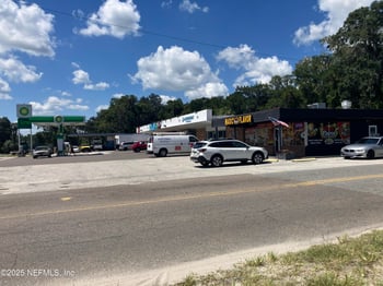 206 Oakridge Ave, Green Cove Springs, FL 32043