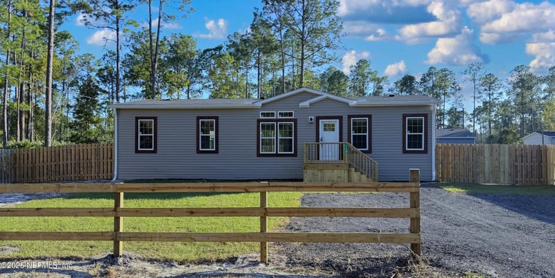 127 Domingo Rd, Satsuma, FL 32189