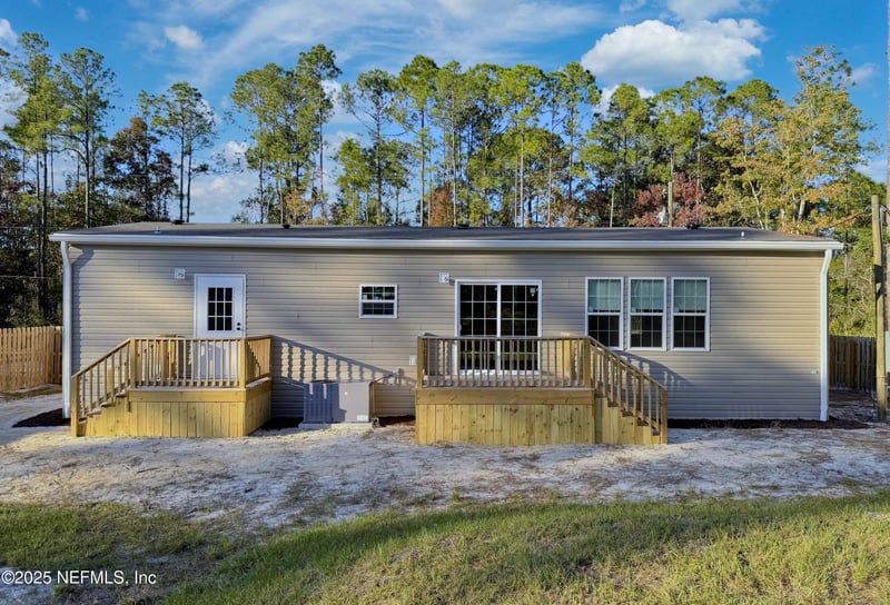 127 Domingo Rd, Satsuma, FL 32189