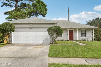 319 Hickory Hollow Dr, Jacksonville, FL 32225