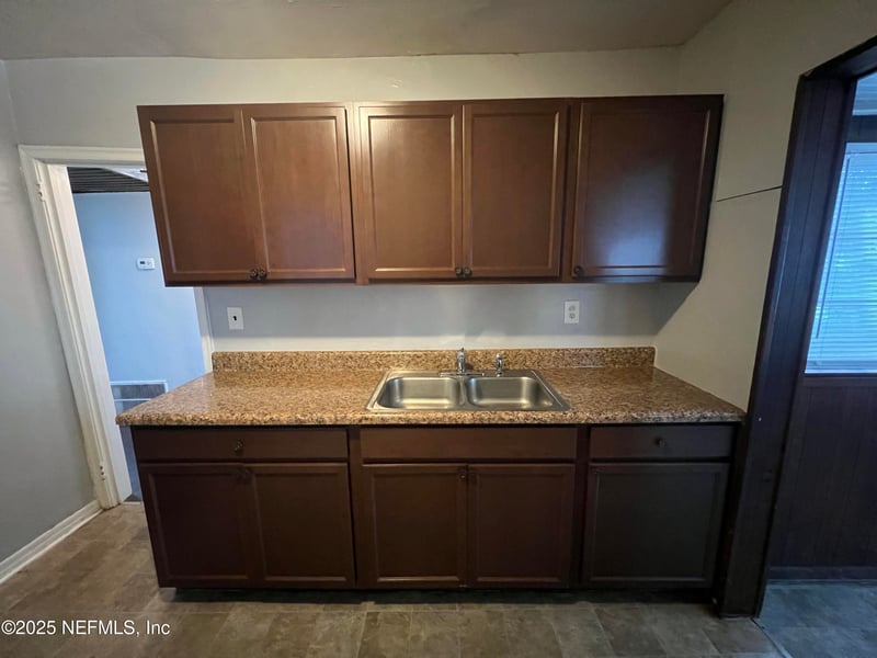 1023 Brandywine St, Jacksonville, FL 32208