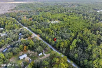 201 Mocking Bird Rd, Satsuma, FL 32189