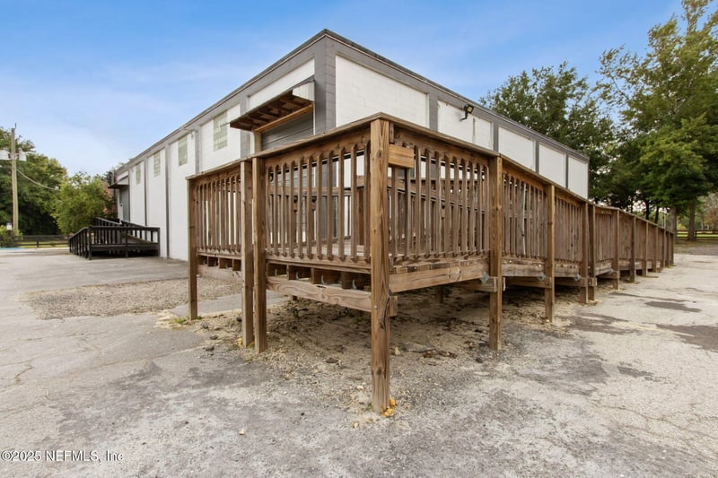 30 Barber Rd, Macclenny, FL 32063