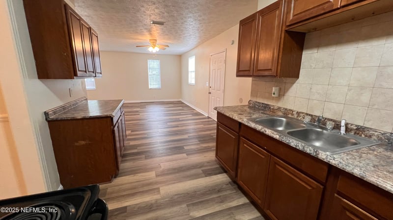 9047 Van Buren Ave, Jacksonville, FL 32208