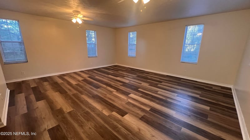 9047 Van Buren Ave, Jacksonville, FL 32208