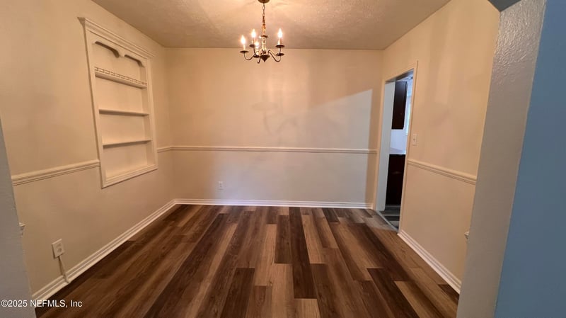 9047 Van Buren Ave, Jacksonville, FL 32208