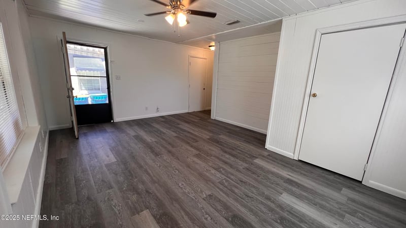 9053 Jefferson Ave, Jacksonville, FL 32208