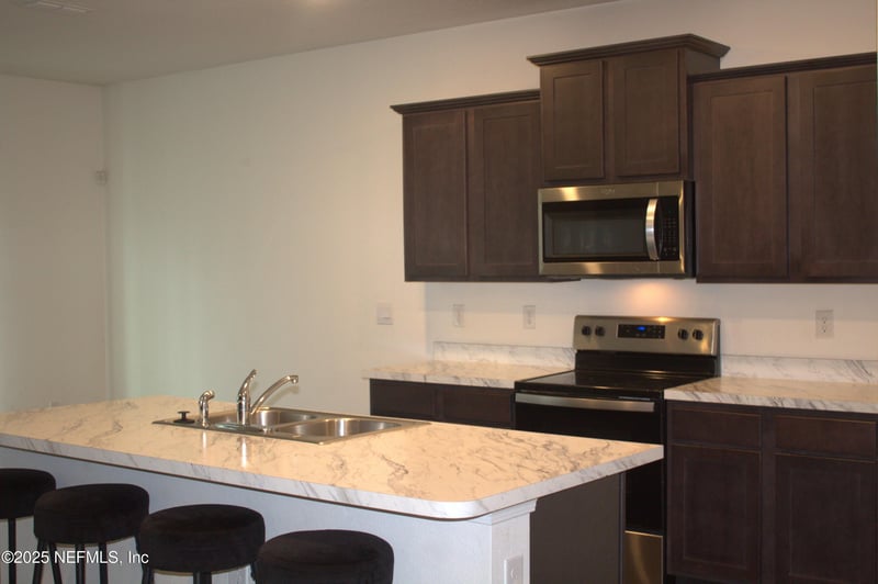 6130 Black Stallion Dr, Jacksonville, FL 32234