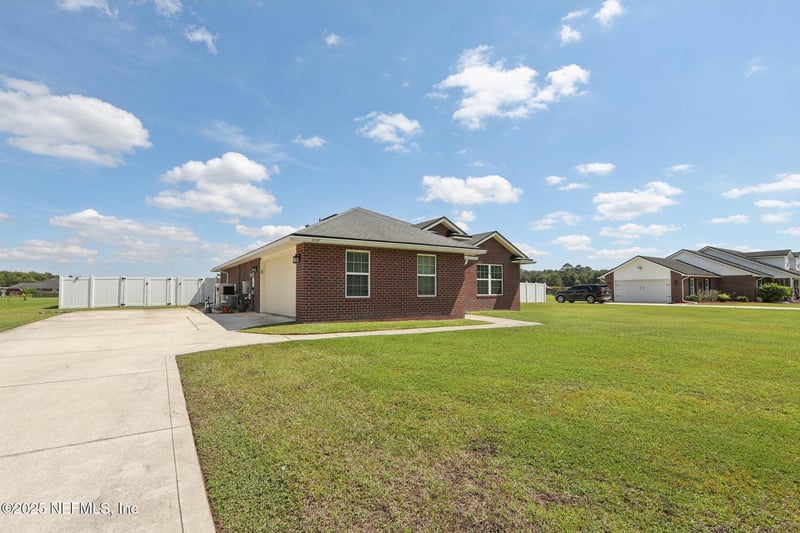 54106 Amblerwood Way, Callahan, FL 32011