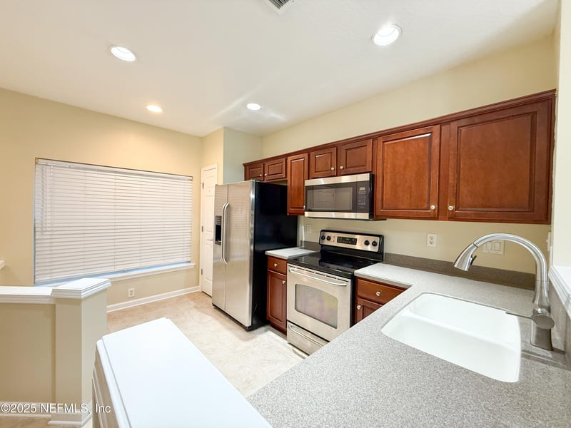 8110 Summer Bay Ct, Jacksonville, FL 32256