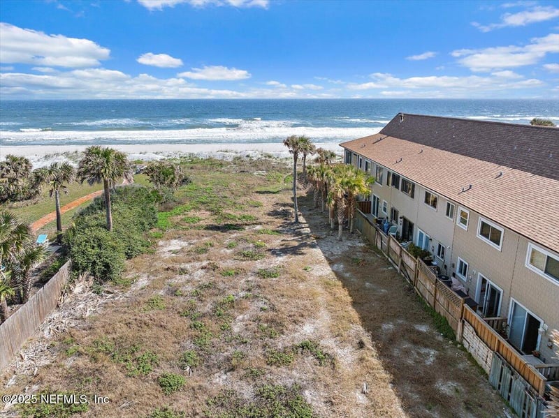 1025 Beach Ave, Atlantic Beach, FL 32233